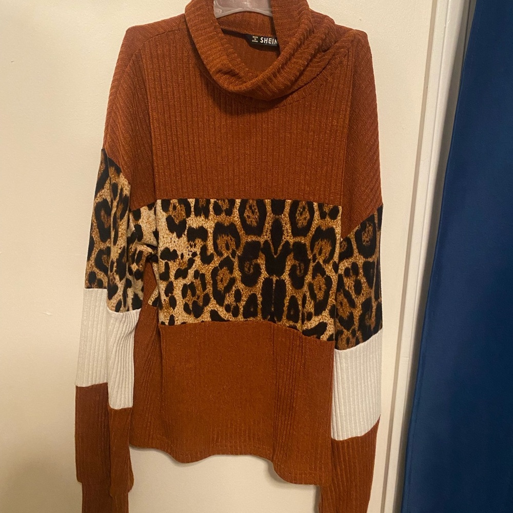 Cheetah print long sleeve shirt